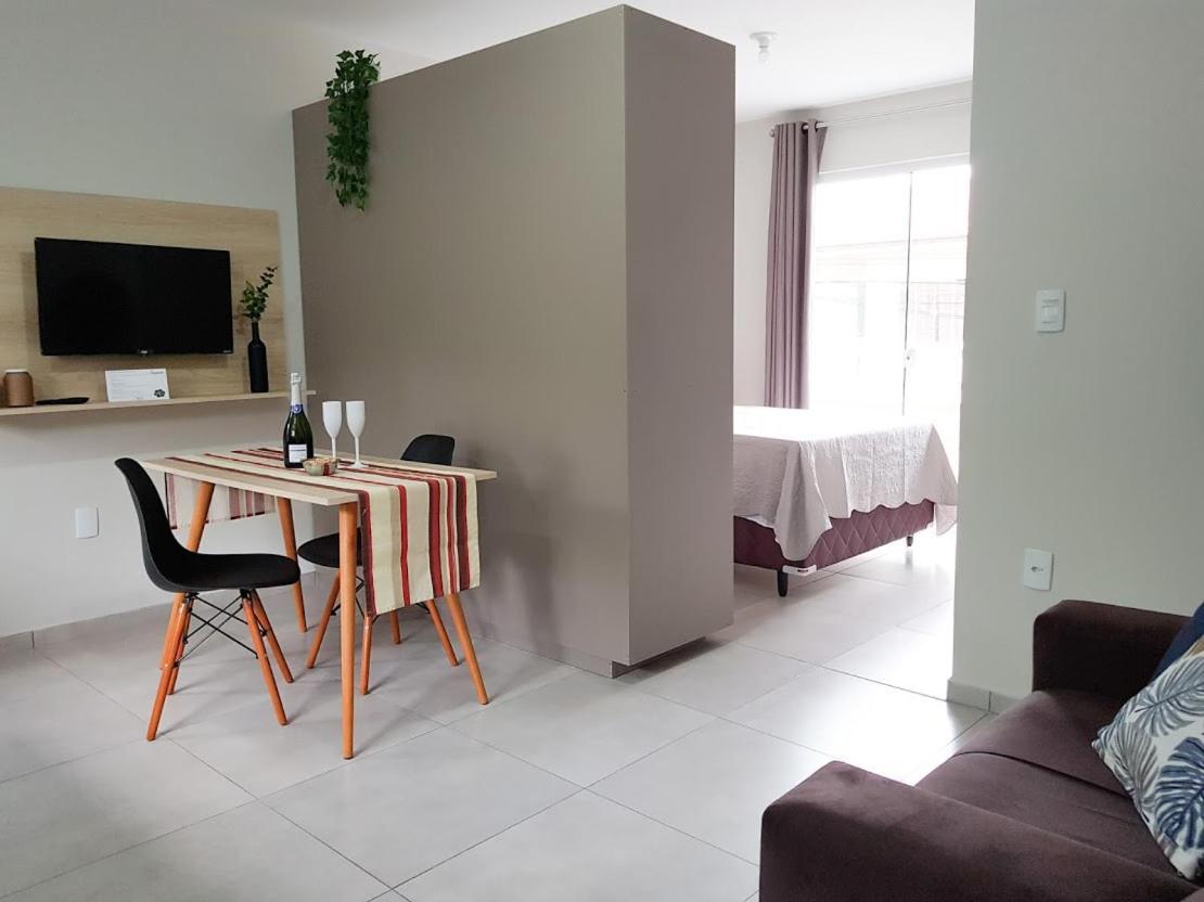 Studio Jasmim - 130M Metros Da Praia Novo! Florianópolis Buitenkant foto